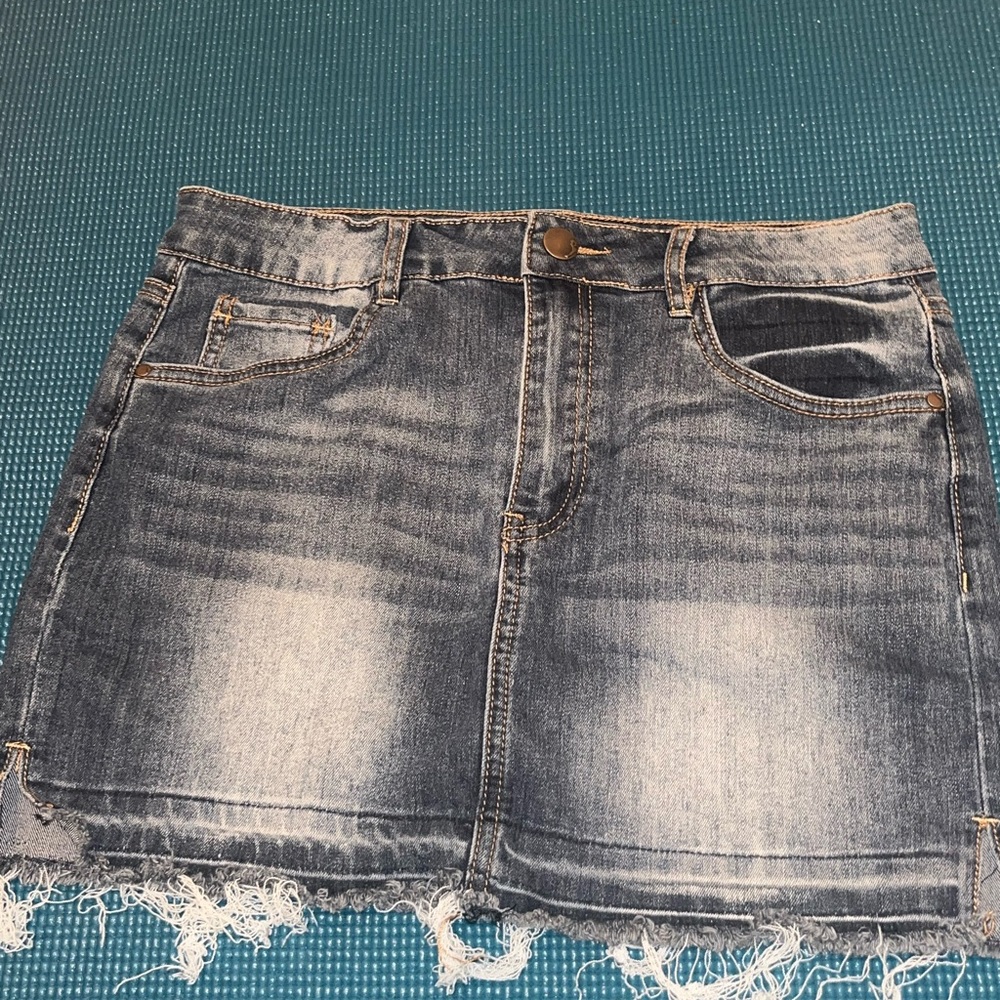 Denim Frayed Hem Mini Skirt